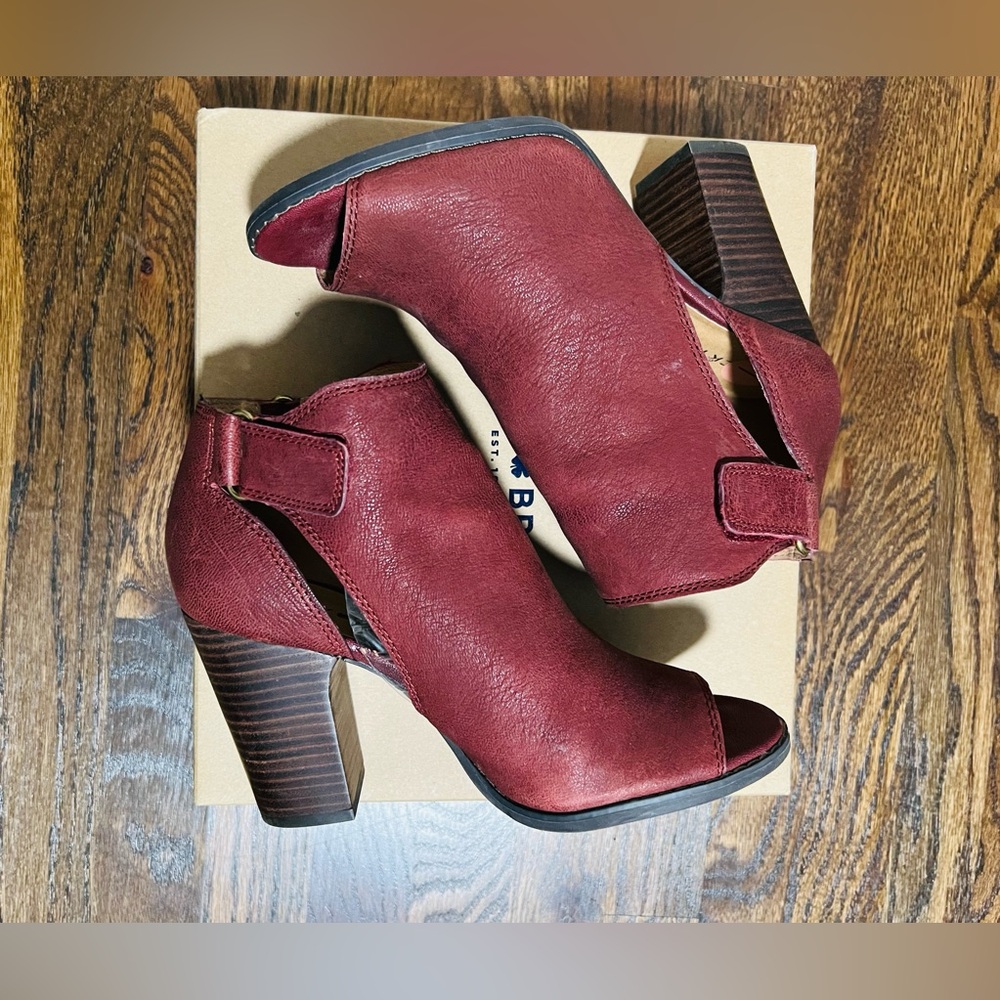 Lucky Brand LP-Laciann Peep Toe Ankle Bootie Size 7